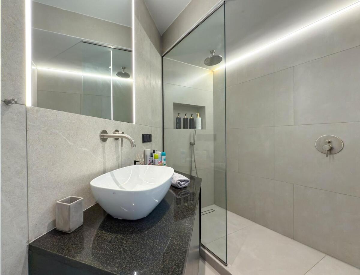 Luxury Sea View Retreat Appartement Thessaloniki Buitenkant foto